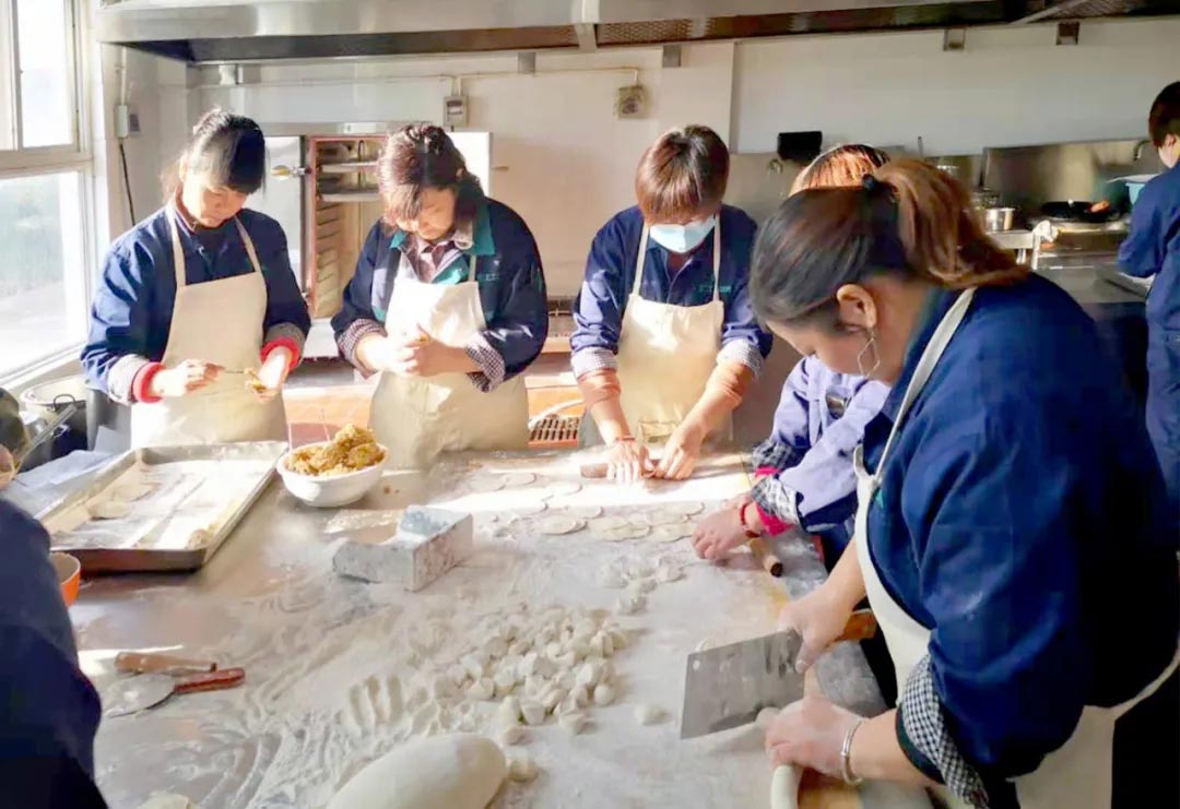 送料機廠包餃子活動